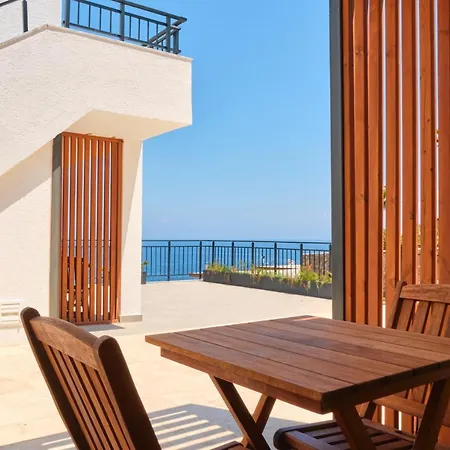 Nixie & - Adult Only 5* 얄리카베크